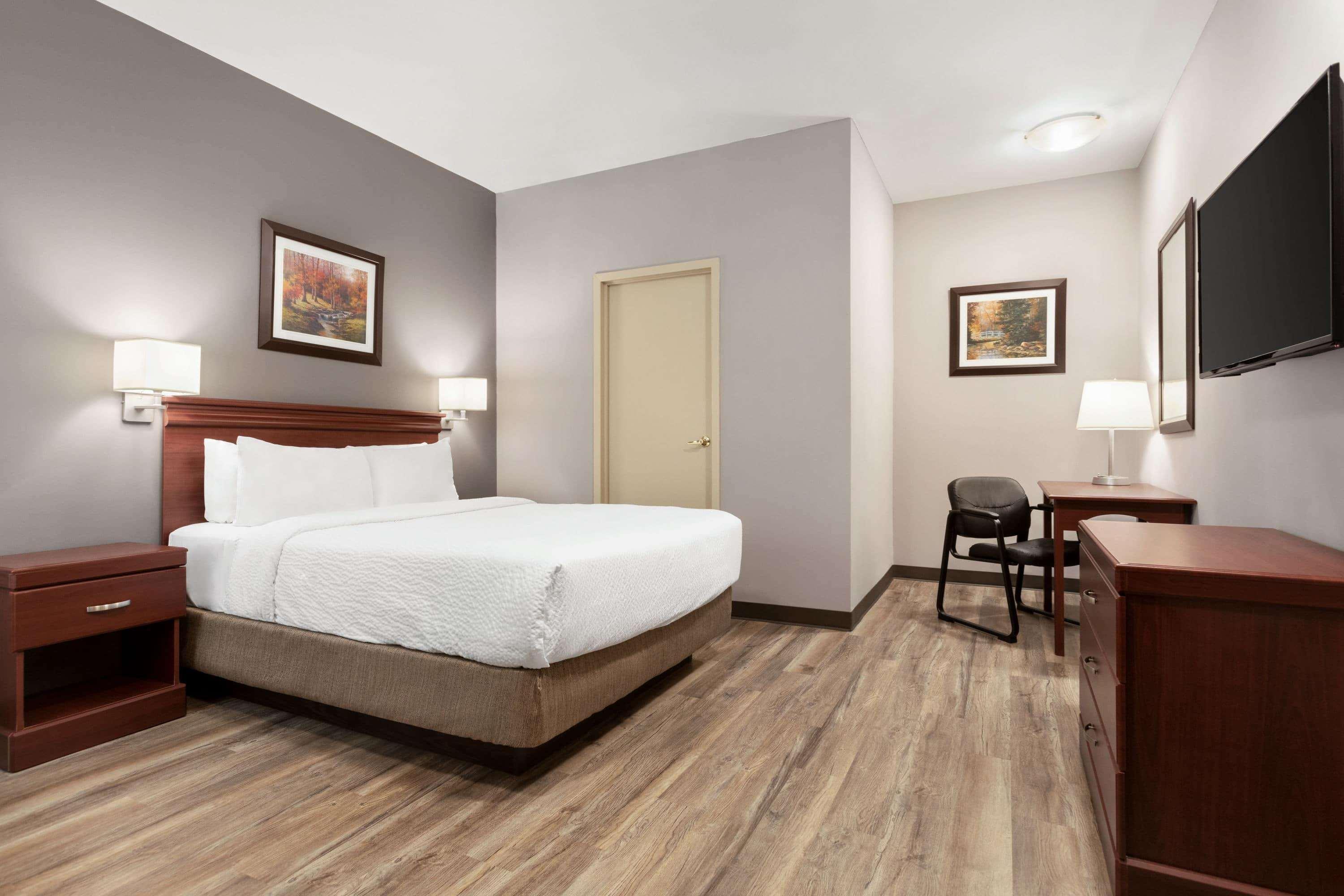 Days Inn By Wyndham Hamilton - Downtown Eksteriør billede